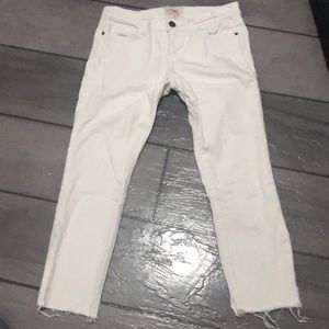 Current Elliot Stiletto White Jeans. Cropped